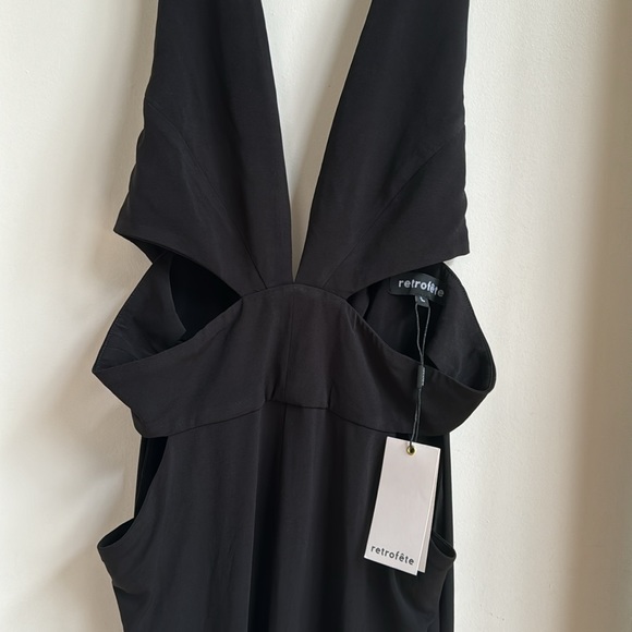 Retrofete Chrissy Dress in Black - Picture 5 of 9